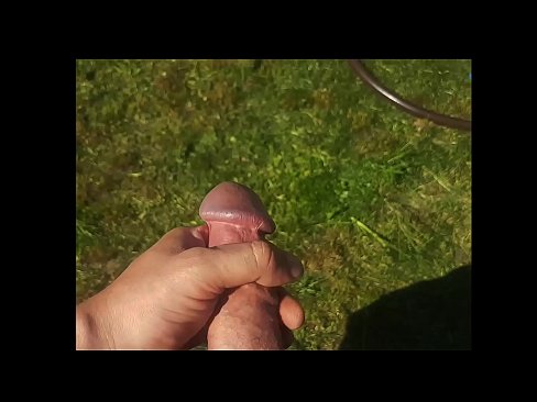 ❤️ Hottie poeth yn cael ei pussy pinc fucked a cums gyda chwistrell mewn gardd haf ️ Porno ar cy.credit-assorti.ru ☑